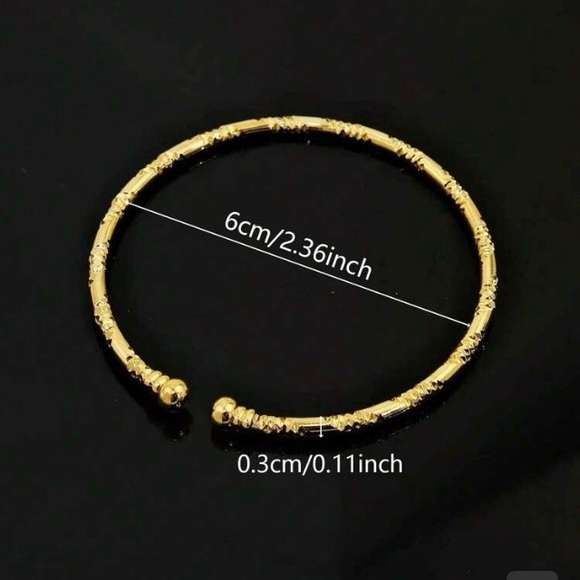Jewelry - Gold Textured Open Bangle Bracelet